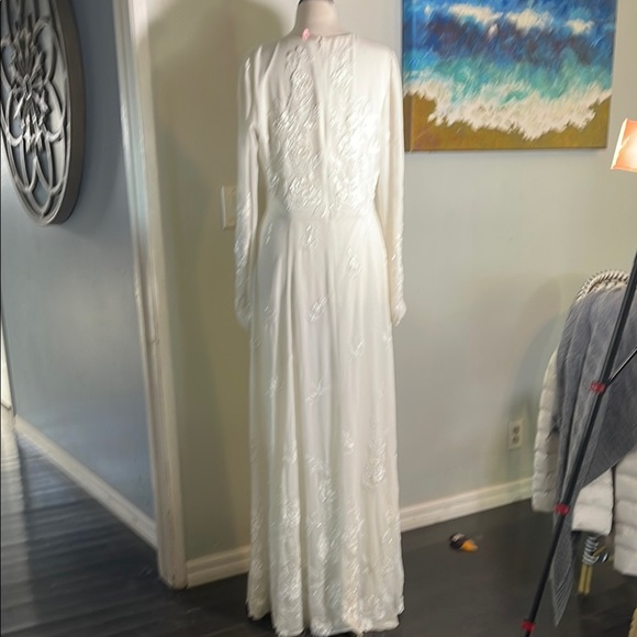 Be Seen White Long Sleeve Dress - Picture 3 of 3